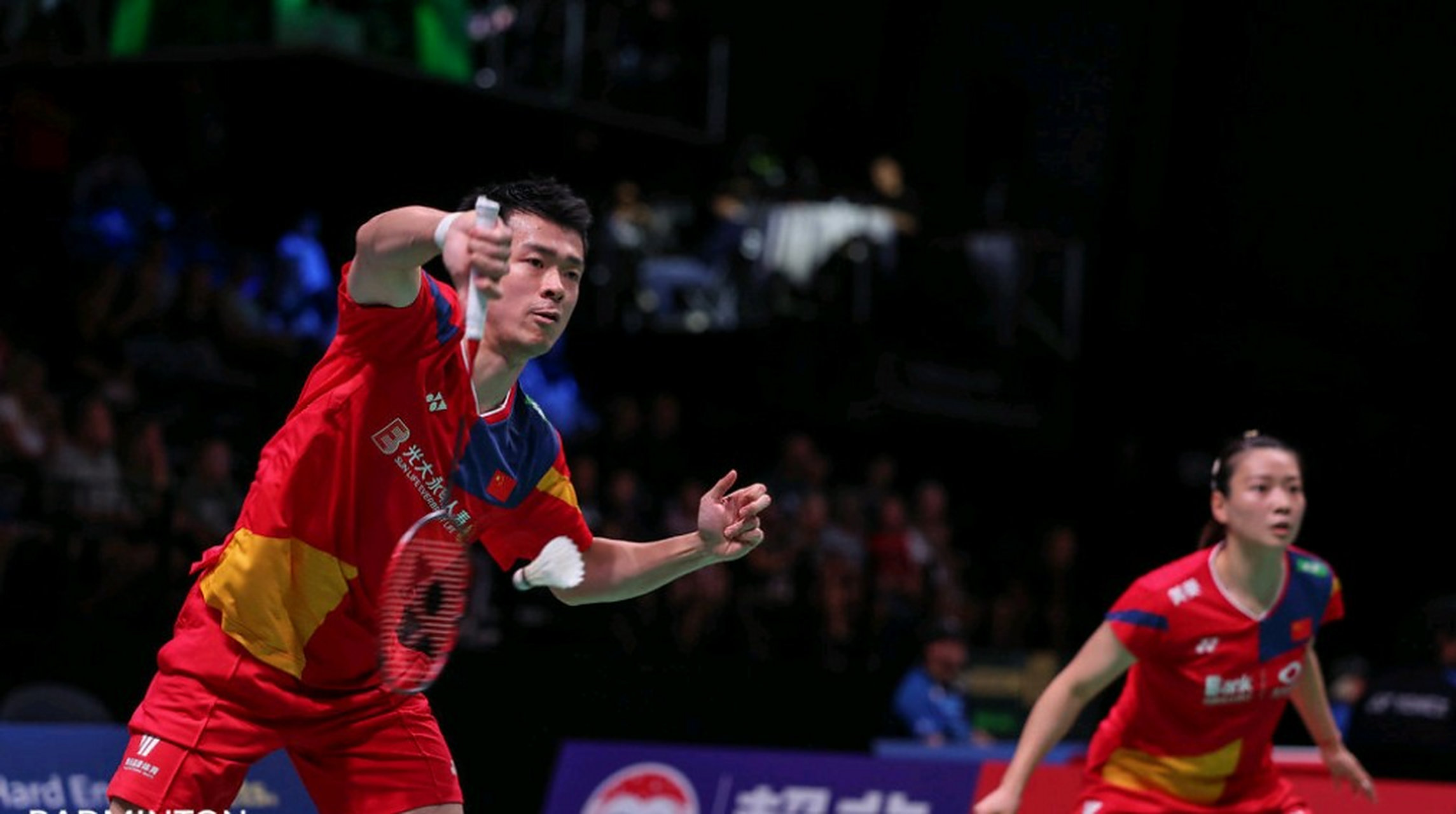 球迷们不禁 球迷们不禁