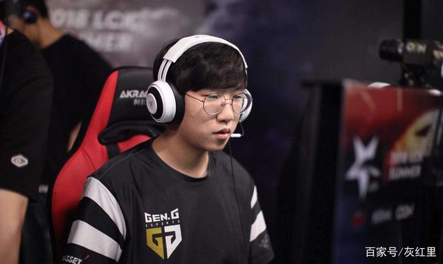 这名年轻的 这名年轻的