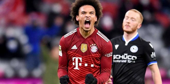 他的脚下与 他的脚下与