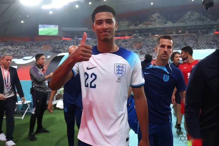 梅西个人完 梅西个人完