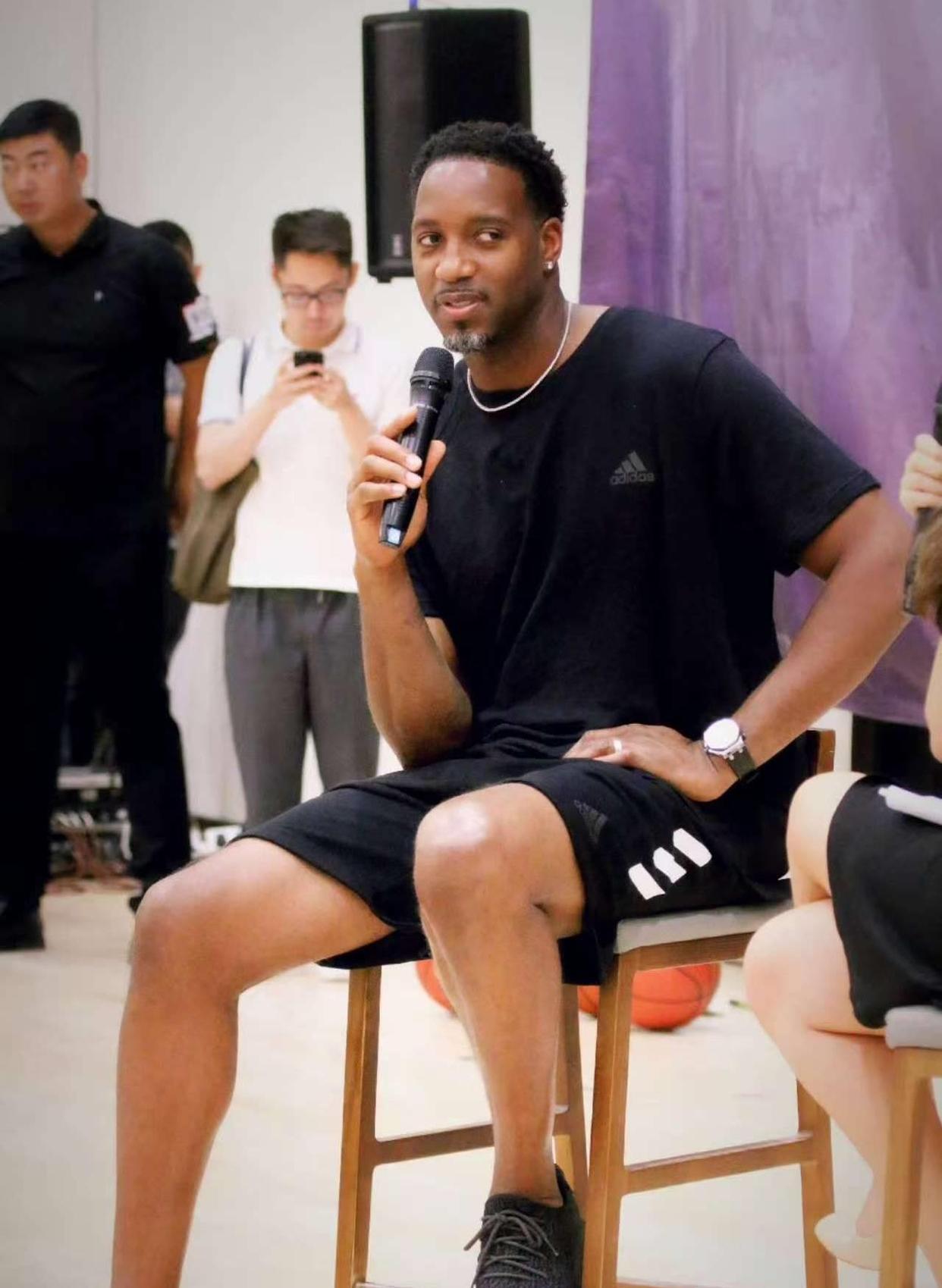 都能在两三 都能在两三