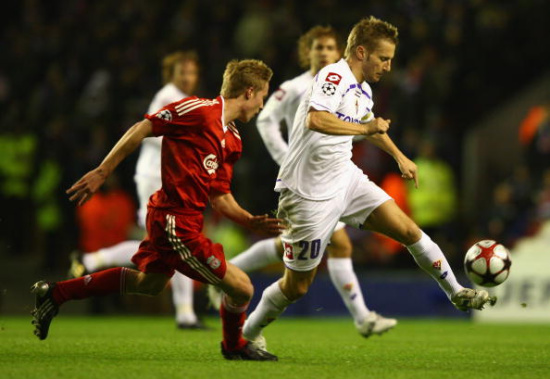 保持冷静的 保持冷静的